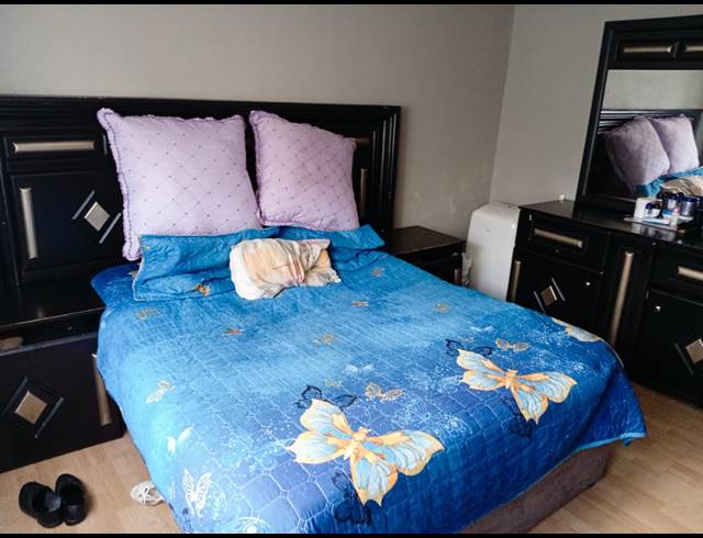 3 BEDROOM FREEHOLD FOR SALE IN ILITHA PARK